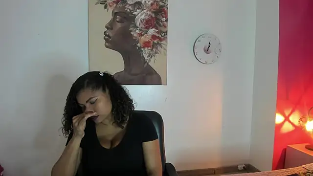 CamiilaReyes online show from 11.24.25