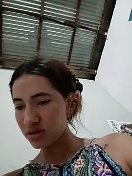 Snapshot of -Nicol chatting on 10.23.25 -Nicol online show from 10.23.25