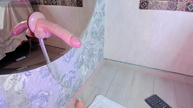 Hottie Alice online show from 09.08.25