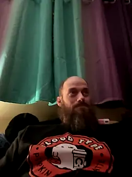 SUCKMEDEEP69 online show from 11.04.25