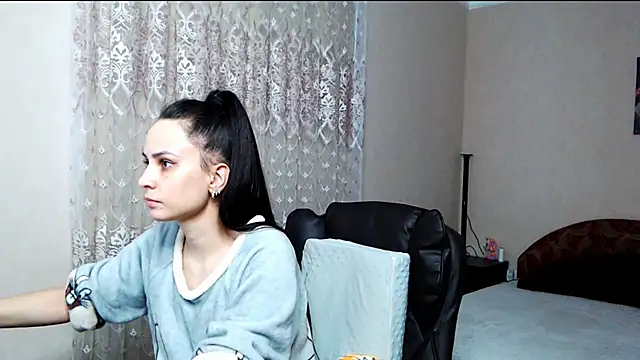 Kriss brunette 5 online show from 03.26.26