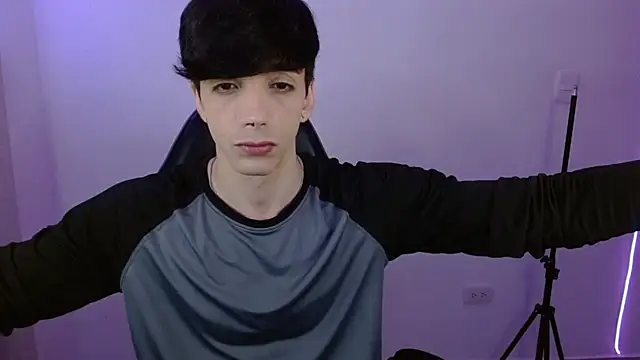 Snapshot of H3ll_B0I chatting on 02.13.26 H3ll B0I online show from 02.13.26