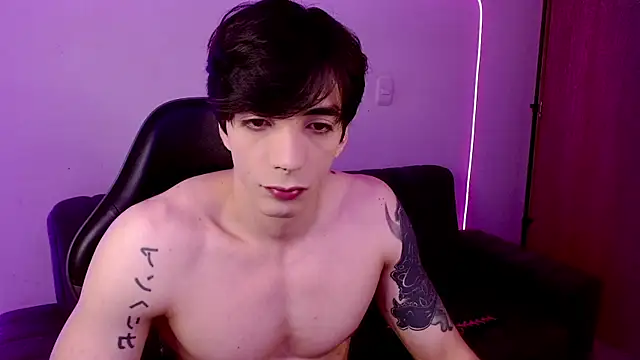 Snapshot of H3ll_B0I chatting on 05.28.26 H3ll B0I online show from 05.28.26