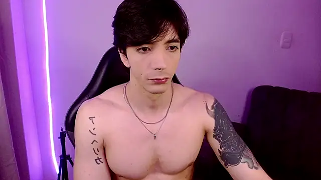 Snapshot of H3ll_B0I chatting on 05.30.26 H3ll B0I online show from 05.30.26