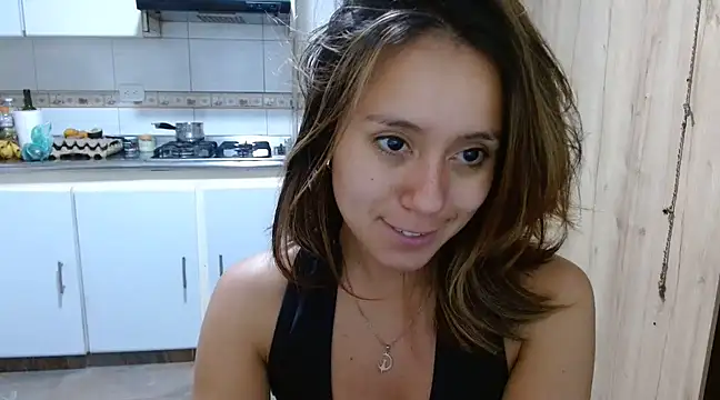 venus11 online show from 02.25.25