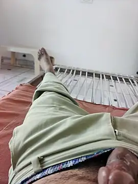 xmanrawan2 online show from 10.13.25