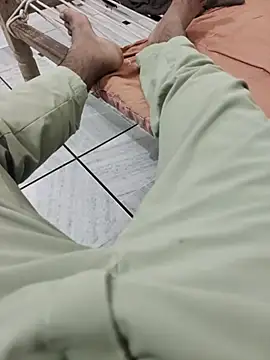 xmanrawan2 online show from 10.18.25