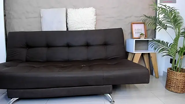 Snapshot of Shanntal_ chatting on 03.10.25 Shanntal online show from 03.10.25