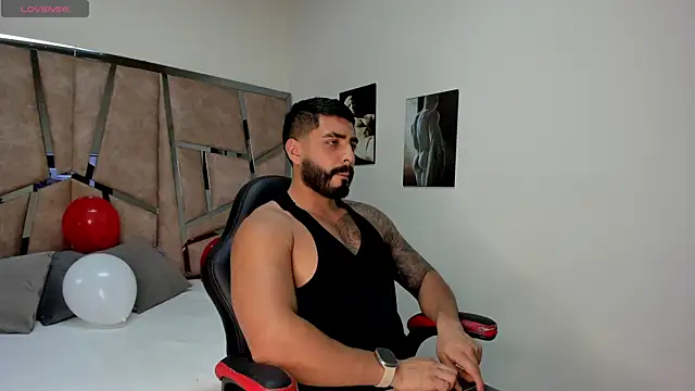 LeandroRusso online show from 02.15.25