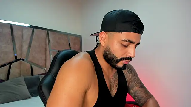 LeandroRusso online show from 02.23.25