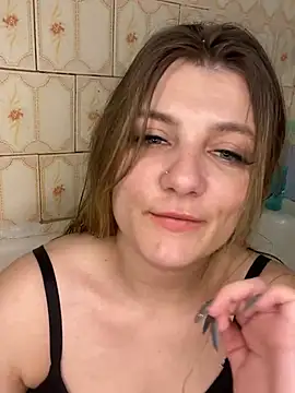 Snapshot of SweetyKatherine chatting on 02.20.25 SweetyKatherine online show from 02.20.25