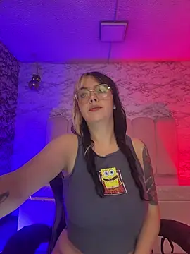 Hela v online show from 03.18.26