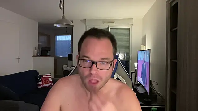 Funnyjul31 online show from 02.17.25