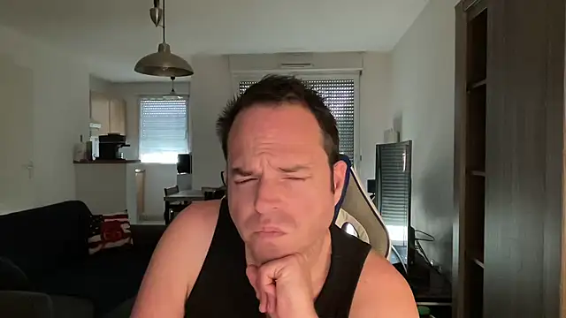 Funnyjul31 online show from 02.22.25