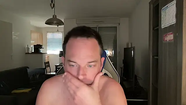 Funnyjul31 online show from 03.21.25