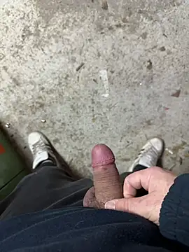 Snapshot of bigplut chatting on 02.22.25 bigplut online show from 02.22.25