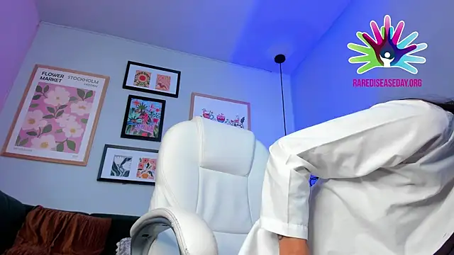 Snapshot of nina__dixon chatting on 02.28.25 nina dixon online show from 02.28.25