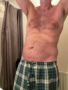 Snapshot of vincent1522 chatting on 09.20.25 vincent1522 online show from 09.20.25