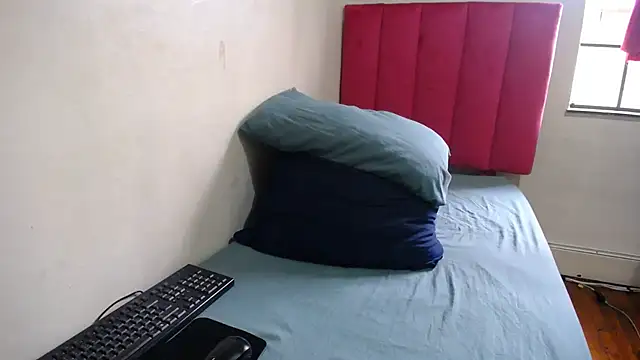 Snapshot of Mywife777 chatting on 03.01.25 Mywife777 online show from 03.01.25