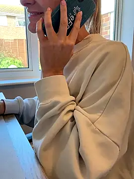 Phoebe Lily online show from 10.15.25