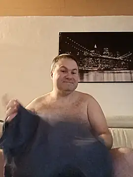 Snapshot of Pourleplasirs chatting on 01.31.25 Pourleplasirs online show from 01.31.25