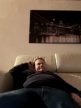 Snapshot of Pourleplasirs chatting on 02.13.25 Pourleplasirs online show from 02.13.25