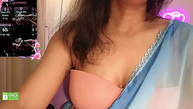 Snapshot of MISS_MYRA chatting on 04.22.26 MISS MYRA online show from 04.22.26