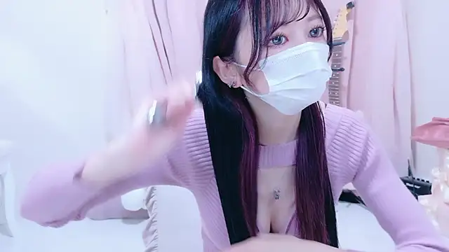 Snapshot of Megu-mimi chatting on 10.22.25 Megu-mimi online show from 10.22.25