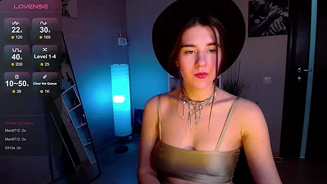 Snapshot of Sweetie_Catt chatting on 02.11.25 Sweetie Catt online show from 02.11.25