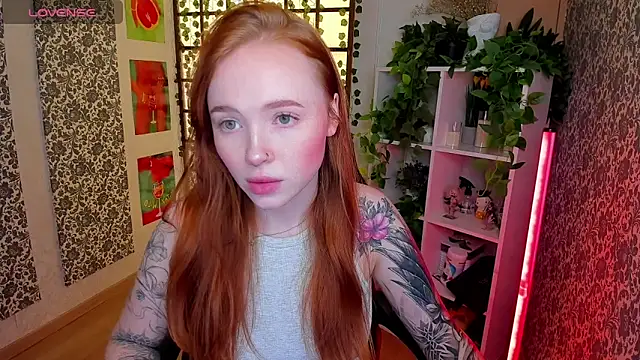 Maya Light online show from 10.08.25