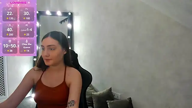 Alisa Suun online show from 02.01.25