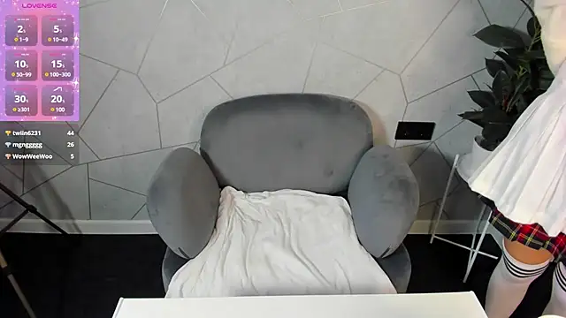 Alisa Suun online show from 02.02.25