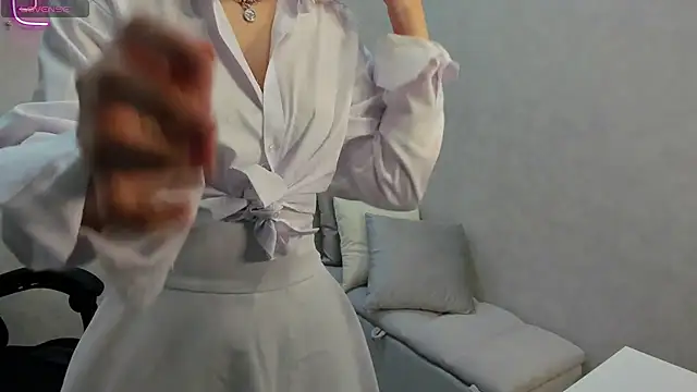 Alisa Suun online show from 03.01.25