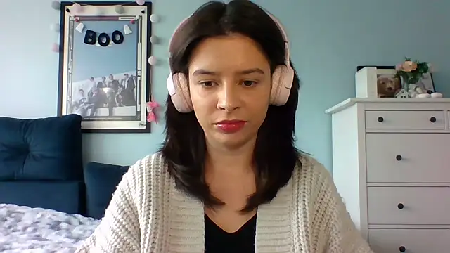 LariceSexy online show from 10.14.25