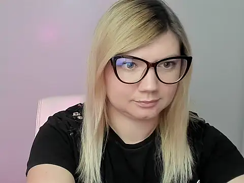 Lola moree online show from 10.06.25