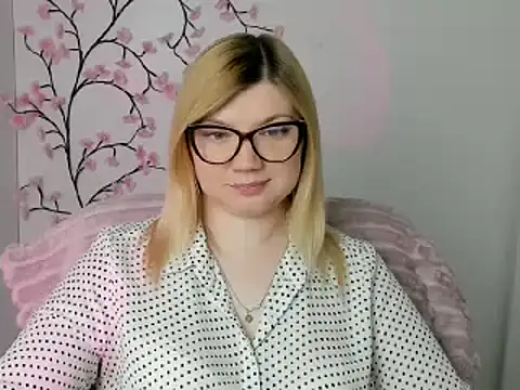 Lola moree online show from 05.12.26