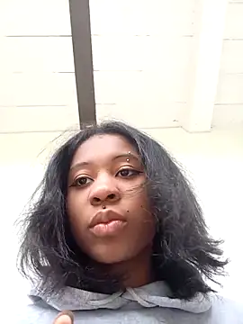 Zaira Rose  online show from 10.17.25