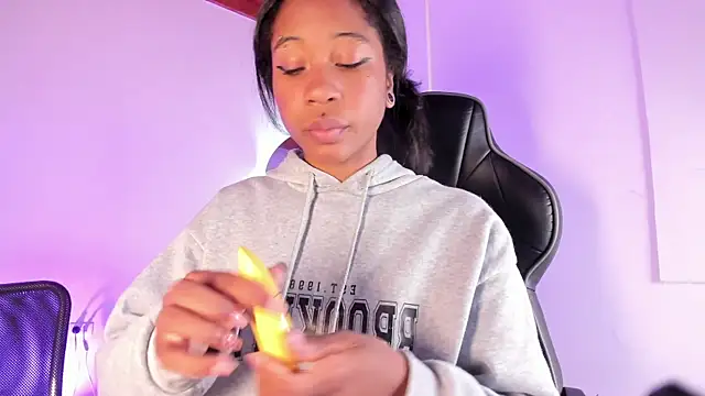 Zaira Rose  online show from 10.29.25