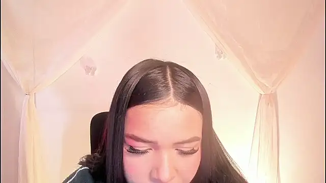 Snapshot of ImamDahian chatting on 09.30.25 ImamDahian online show from 09.30.25