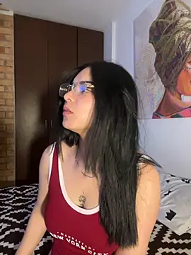 eileensophi online show from 10.18.25