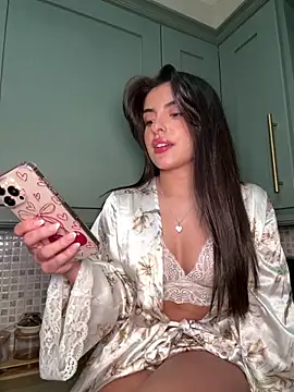 Snapshot of cute_carly_ chatting on 02.21.25 cute carly online show from 02.21.25