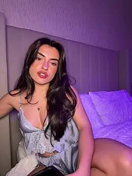 Snapshot of cute_carly_ chatting on 02.26.25 cute carly online show from 02.26.25