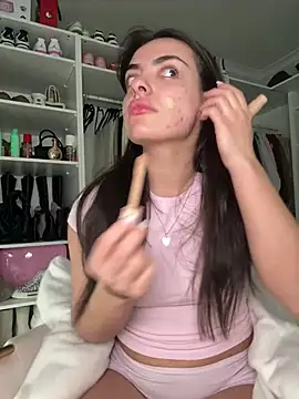 Snapshot of cute_carly_ chatting on 03.15.25 cute carly online show from 03.15.25