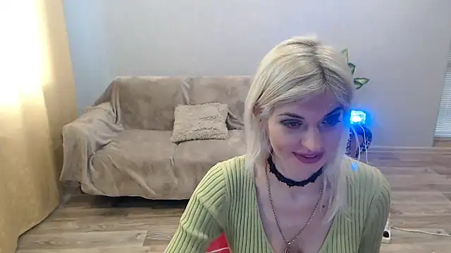 Snapshot of SexyBeatriice chatting on 03.19.26 SexyBeatriice online show from 03.19.26