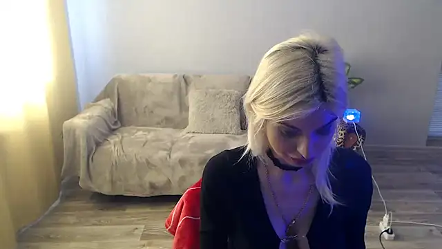 Snapshot of SexyBeatriice chatting on 03.31.26 SexyBeatriice online show from 03.31.26