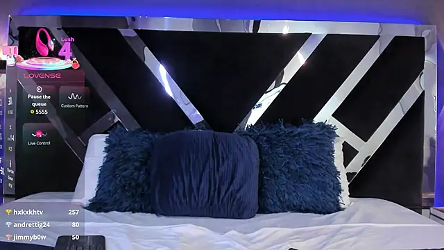 Snapshot of AliDiaz_ chatting on 10.09.25 AliDiaz online show from 10.09.25