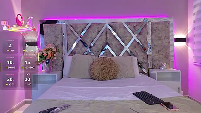 Snapshot of AliDiaz_ chatting on 10.25.25 AliDiaz online show from 10.25.25