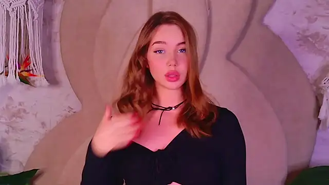 Snapshot of EvansLover chatting on 09.20.25 EvansLover online show from 09.20.25