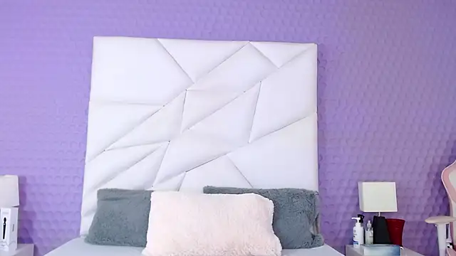 BrielaDiCaprio online show from 02.07.25