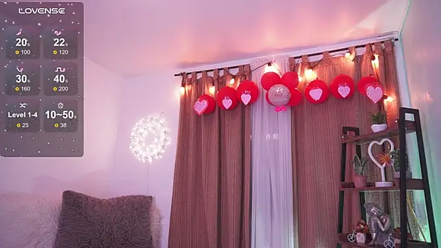 Nalia adams online show from 10.06.25